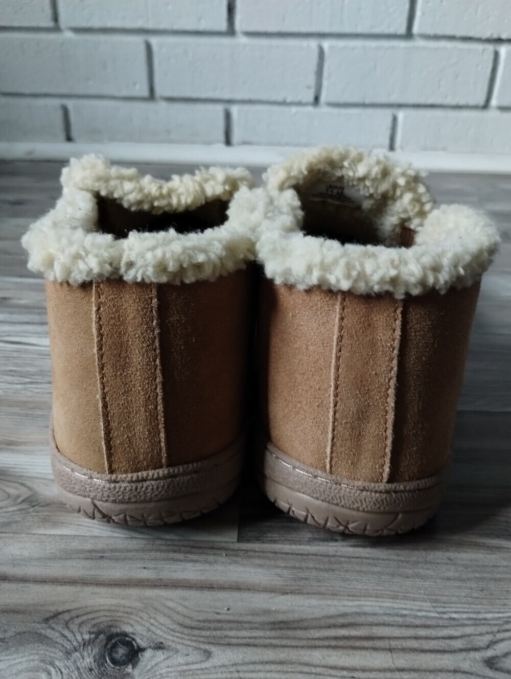 Clarks Mens Tan Suede Leather Sherpa Lined Ankle Bootie Slipper Size 11 - Picture 3 of 5